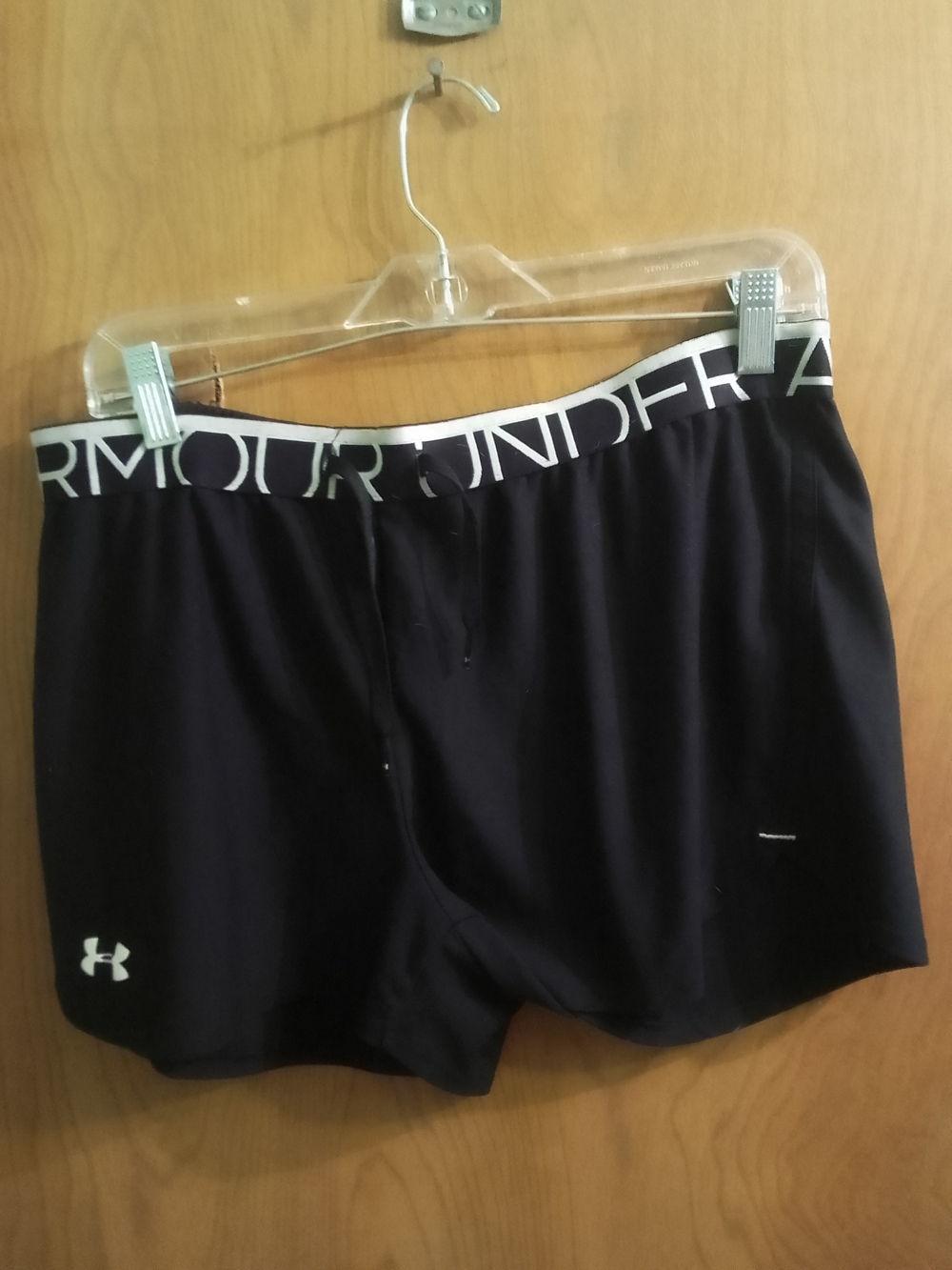 Under Armour Women’s Black Loose Heat Gear Size Large Athletic Shorts - Picture 2 of 9